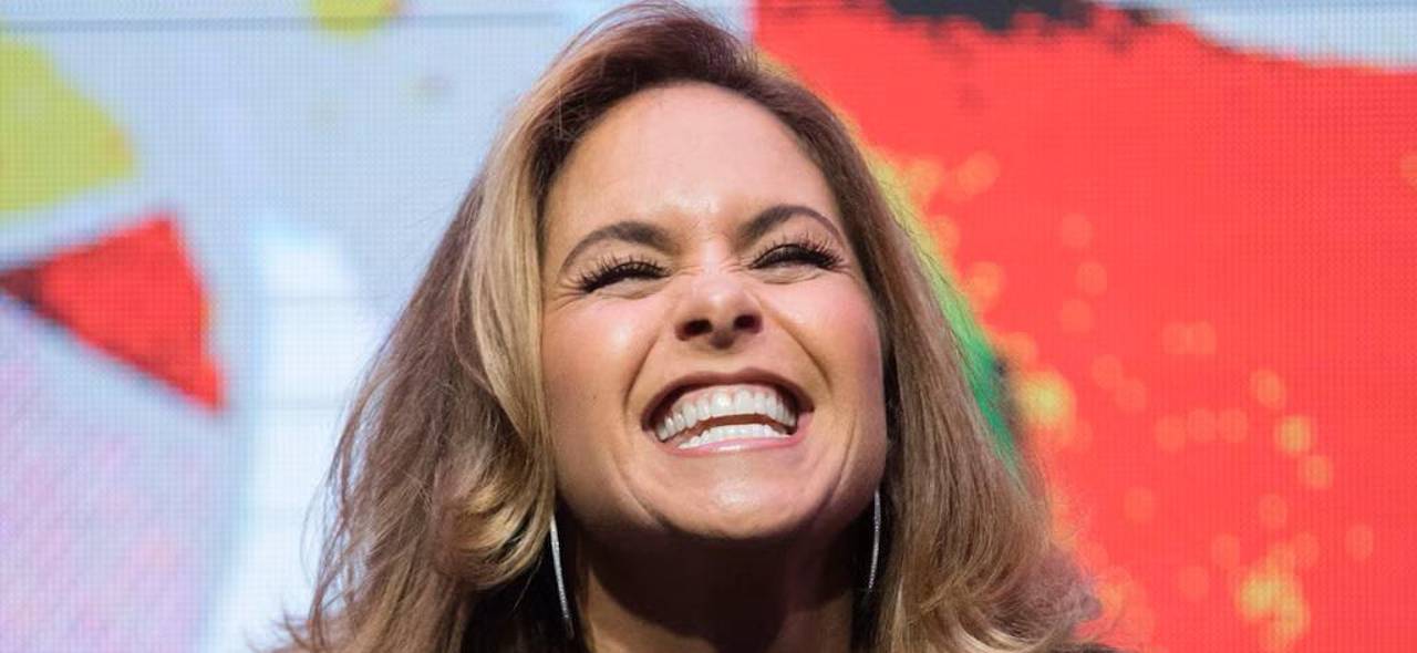 Lucero sorprende con un nuevo look y revive los suspiros: “¡Parece de 20!” Lucero sorprende con un nuevo look y revive los suspiros: “¡Parece de 20!”