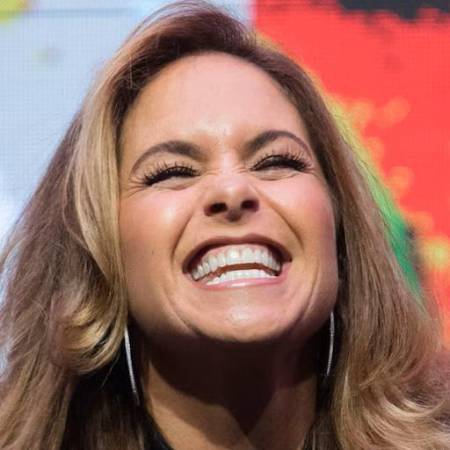 Lucero sorprende con un nuevo look y revive los suspiros: “¡Parece de 20!”